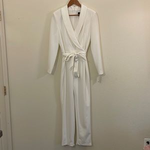 Adrianna Papell tuxedo jumpsuit—dim ivory—size 6️⃣